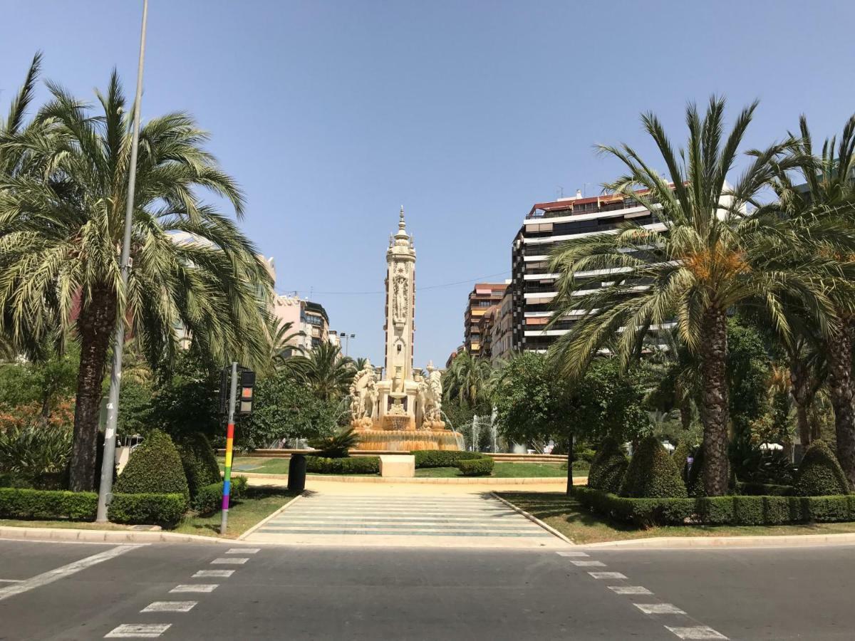 Ferienwohnung Im Zentrum Alicante Buitenkant foto
