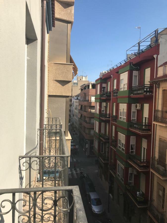 Ferienwohnung Im Zentrum Alicante Buitenkant foto
