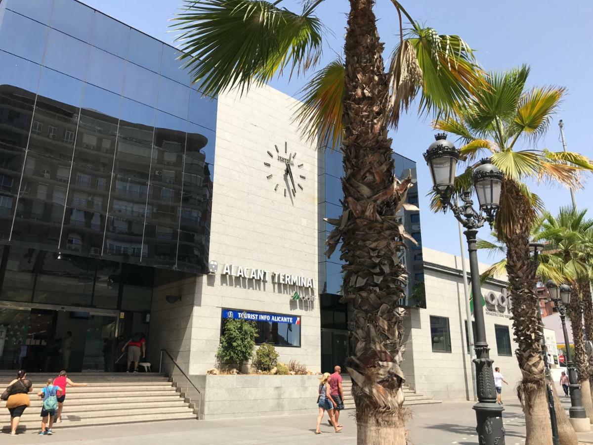 Ferienwohnung Im Zentrum Alicante Buitenkant foto