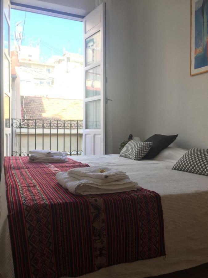 Ferienwohnung Im Zentrum Alicante Buitenkant foto